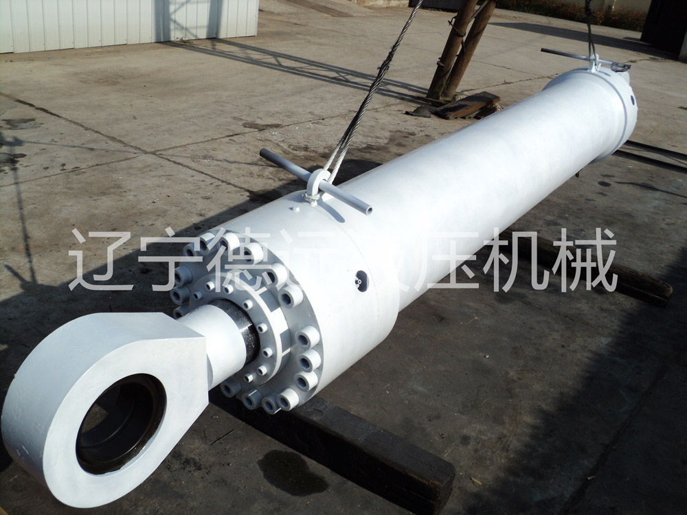 CD350大(da)型液壓缸(gang)