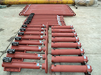 背罐車(che)用液壓缸(gang)