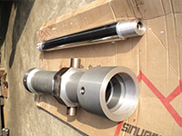 位(wei)移傳感回(hui)轉油缸